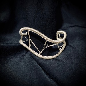T o w a Bangle "Synapse" Silver