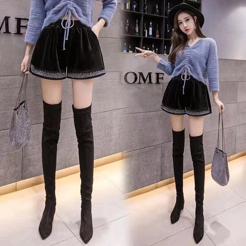 ストーン付きショートパンツ