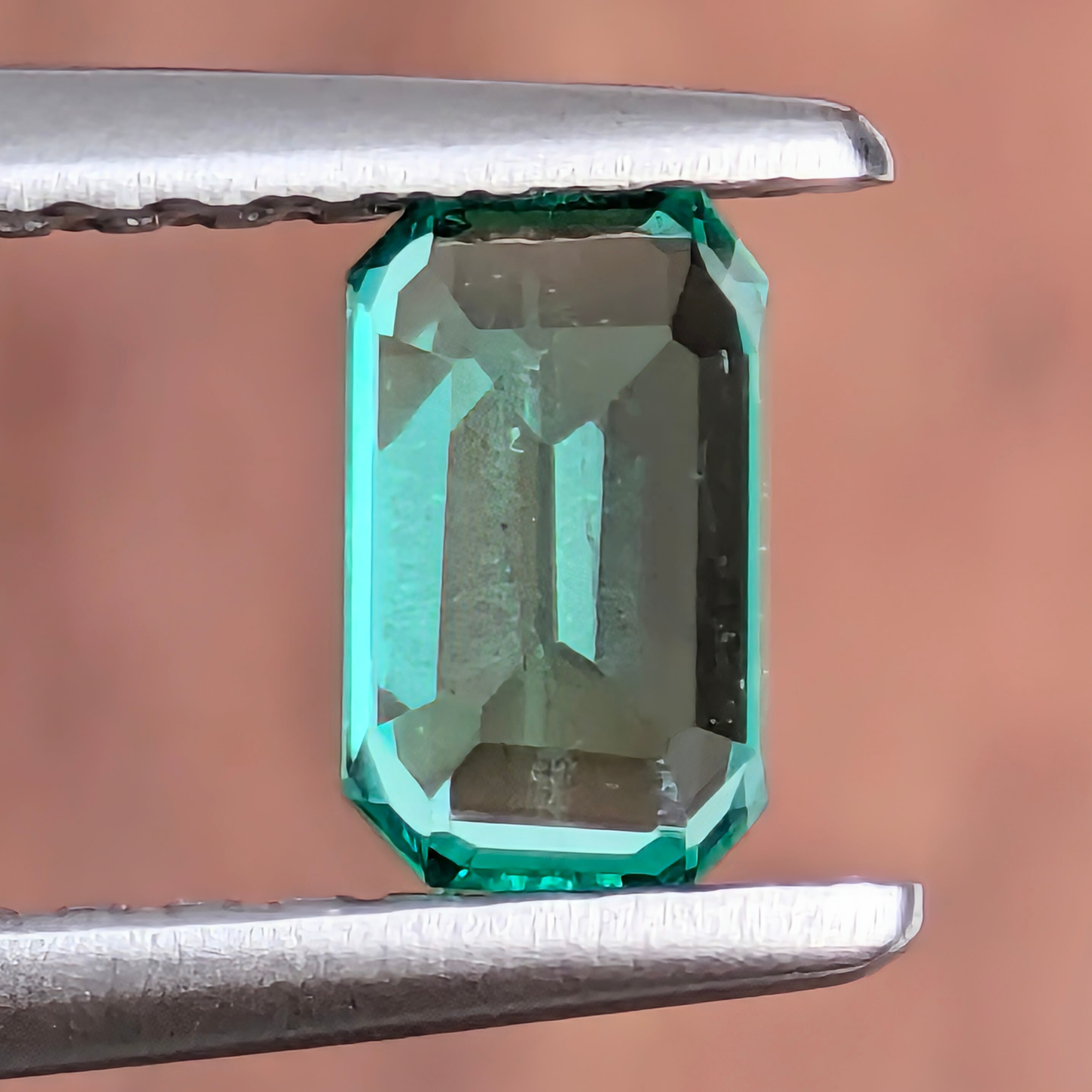 エメラルドルース コロンビア産【0.40ct】 PRO208099 | Gem's Subculture