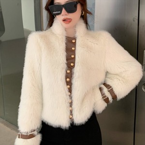 【送料無料】 ファージャケット  長袖  フェミニン  大人可愛い こなれ感  きれいめ  エレガント系  レディースファッション  可愛い  ビジュー・ボタン  ふわふわ  暖かい  暖かコーデ   厚手生地  冬  お出かけ・パーティ・パーティ