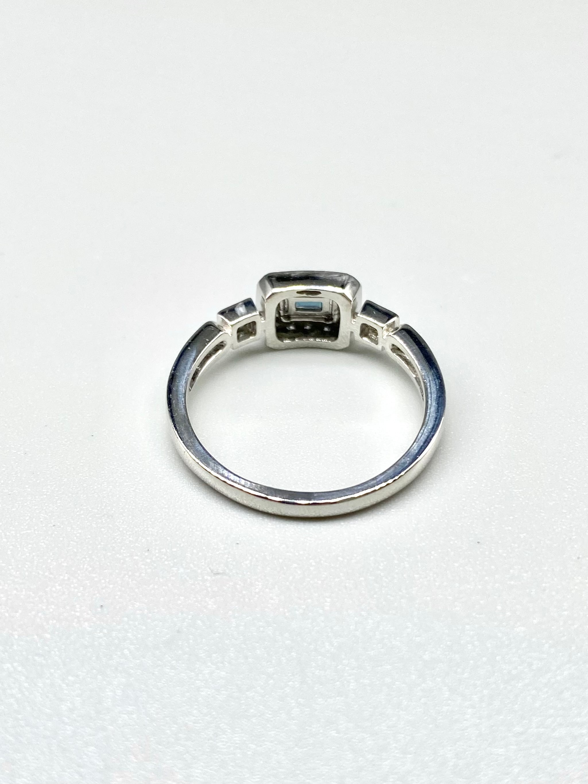 アレキサンドライト 0.15ct / ダイヤモンド 計0.35ct Pt900 リング 18