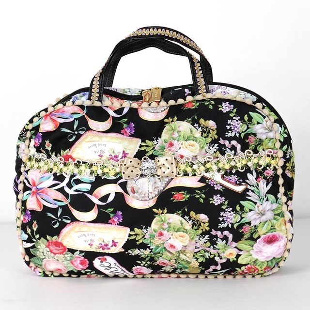 バッグ　TUNIC　エステルムースプリント　シャイニーデイのマルチBag　クロ　10151-B