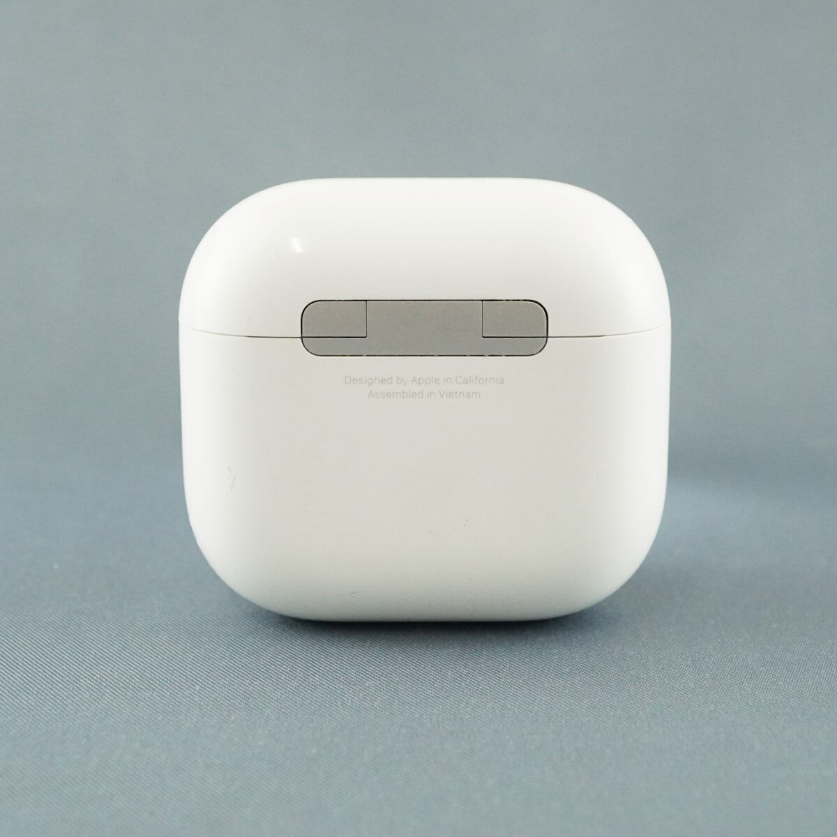 Apple AirPods 4 充電ケースのみ USED品 ノイズキャンセリング搭載 第