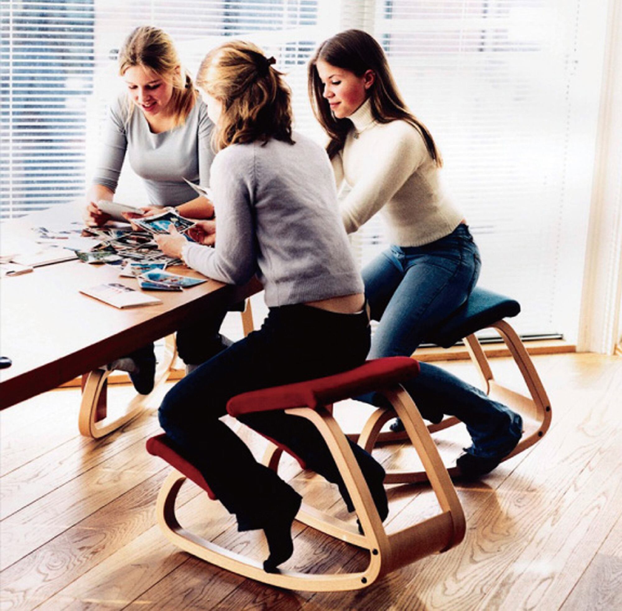 Variable Balance バランスチェア by VARIER | TORINOKI FURNITURE