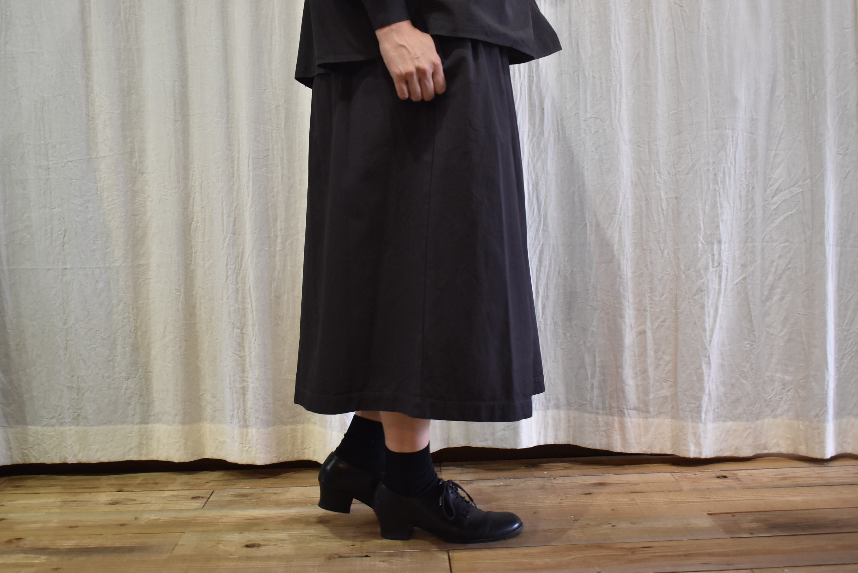 holk gather skirt charcoal | rasikufuku