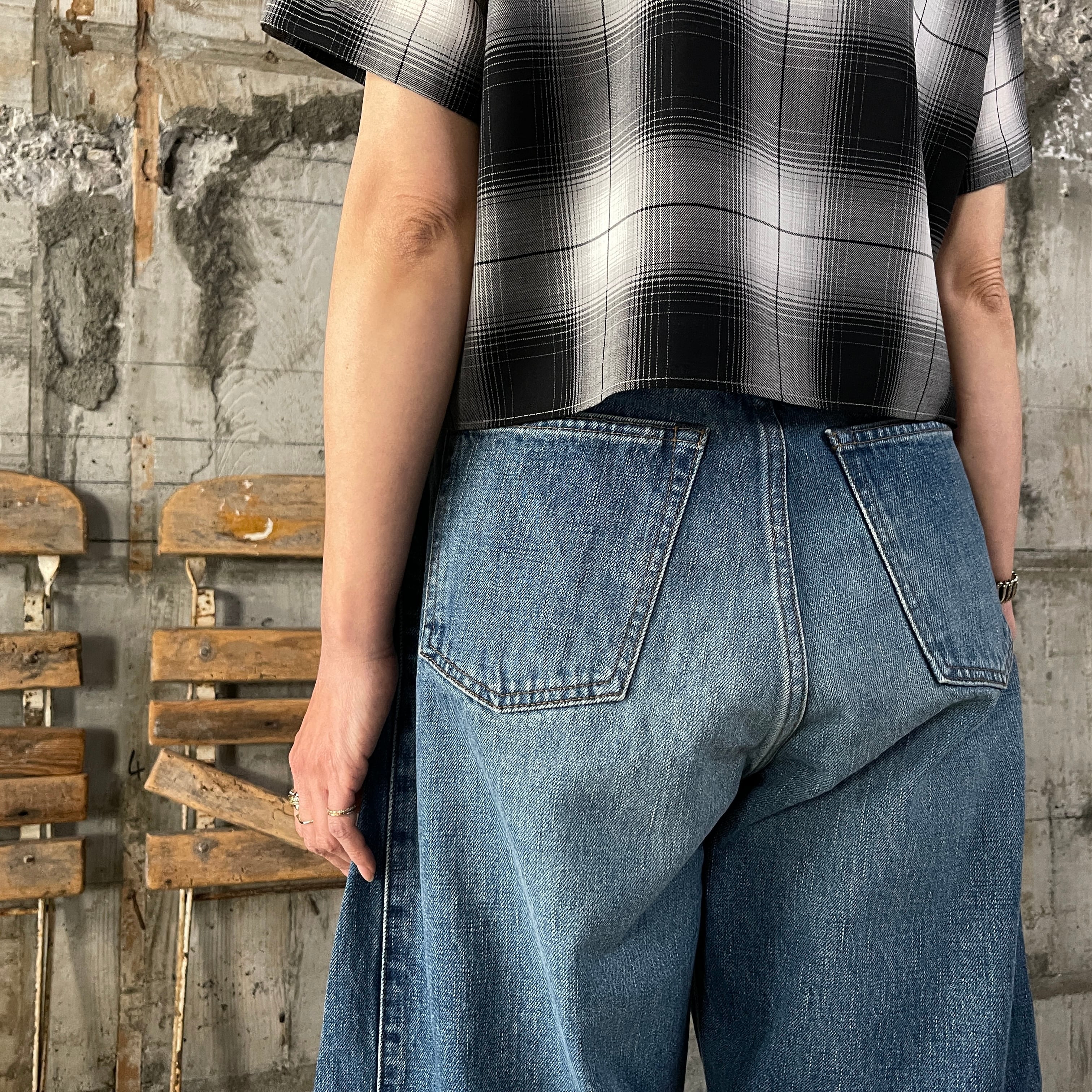 HYKE【ハイク】 DENIM BARREL LEG JEANS (13327) | glamour online