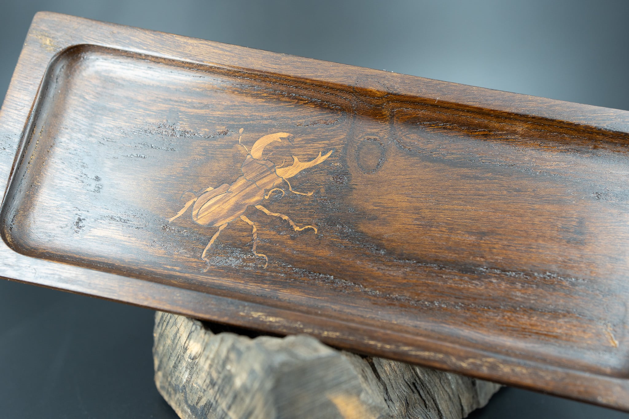 【日本を代表する巨木 】神代欅 ペントレイ 象嵌 アルブレヒト・デューラーのクワガタ