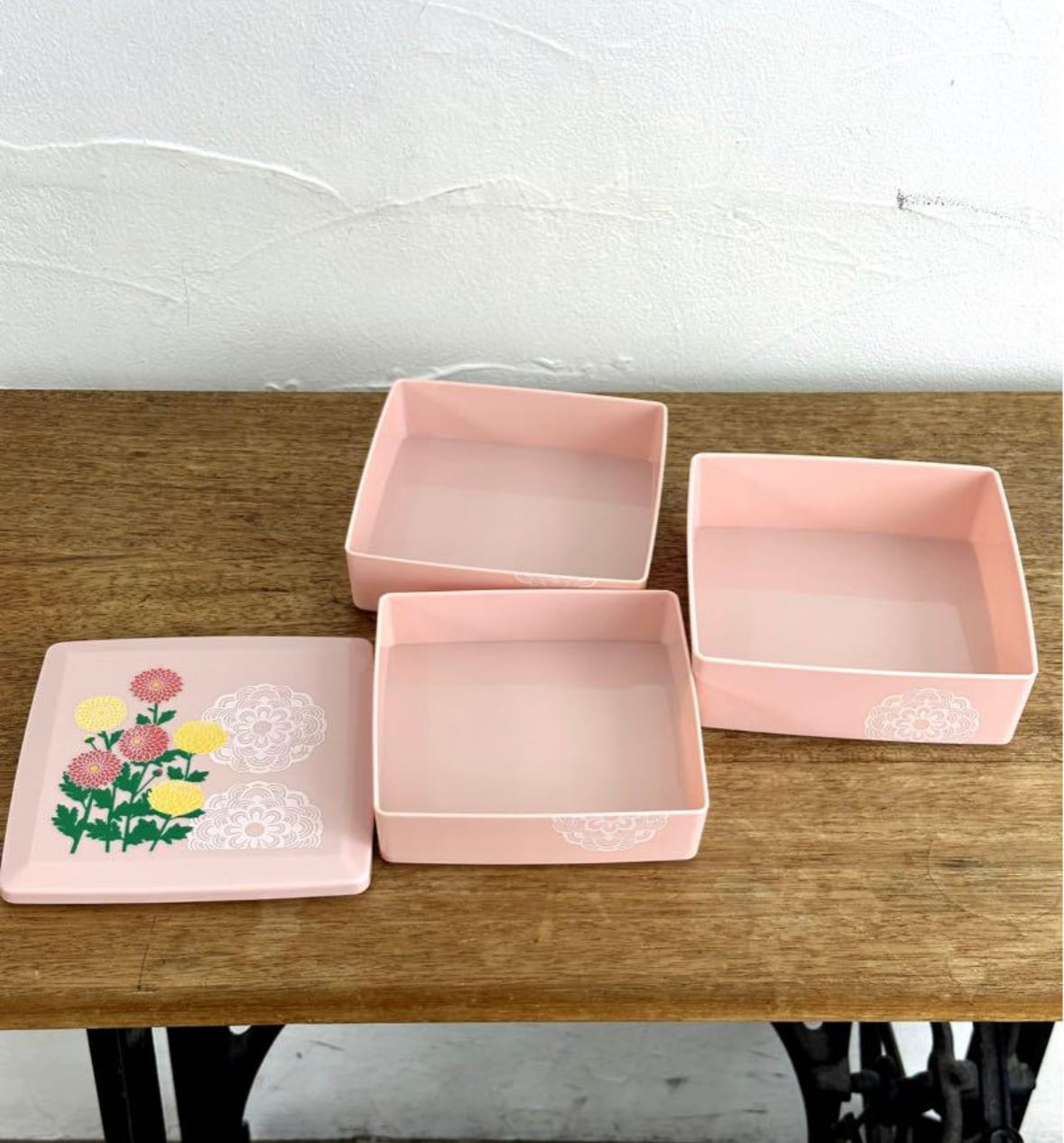 昭和レトロ 3段小物入れ 花柄重箱 入れ子 キャンプ お道具箱 レトロ