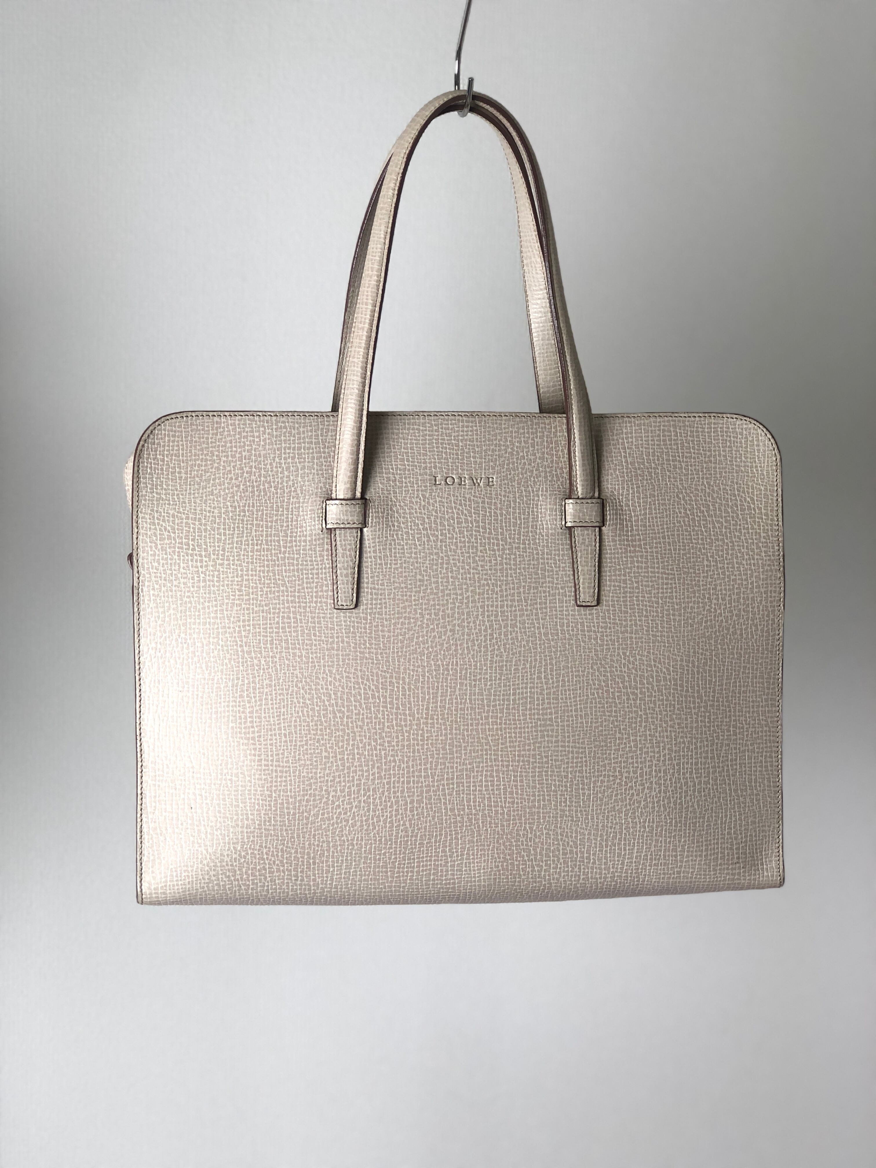 日本直送 名牌中古包 】LOEWE ロエベ ハンドバッグ ホワイト ロゴ型