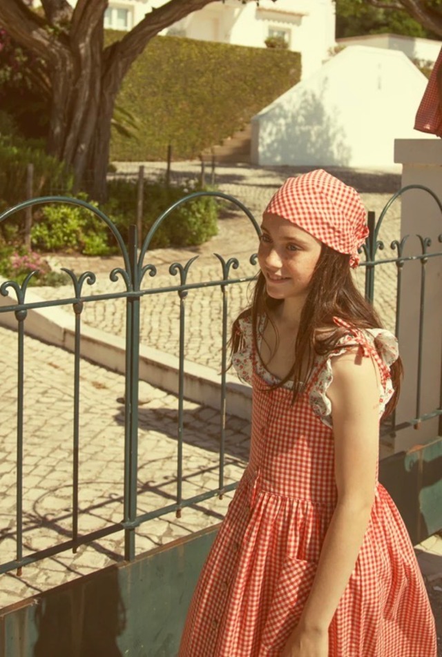 【piupiuchick】SLEEVELESS BLOUSE/ECRU RED FLOWERS ALLOVER