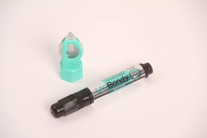 【新着特価】日本製 UV Bondy(ユーブイ ボンディ) ゴム状硬化 スターターキット ほぼすべてのものを接着、固定、塞ぐことが可能!液体プラスチック 接着剤 溶接機 LED(UV)紫外線ライト