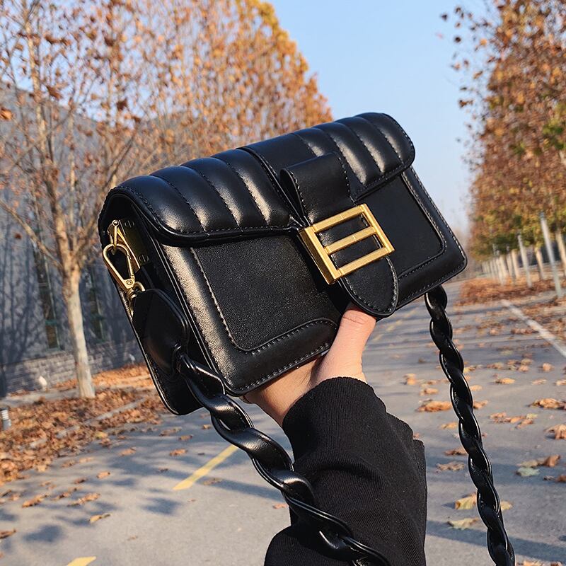 レッド ウィンター 冬物 スクウェア メッセンジャーバッグ 手作りハンドバック52332857417