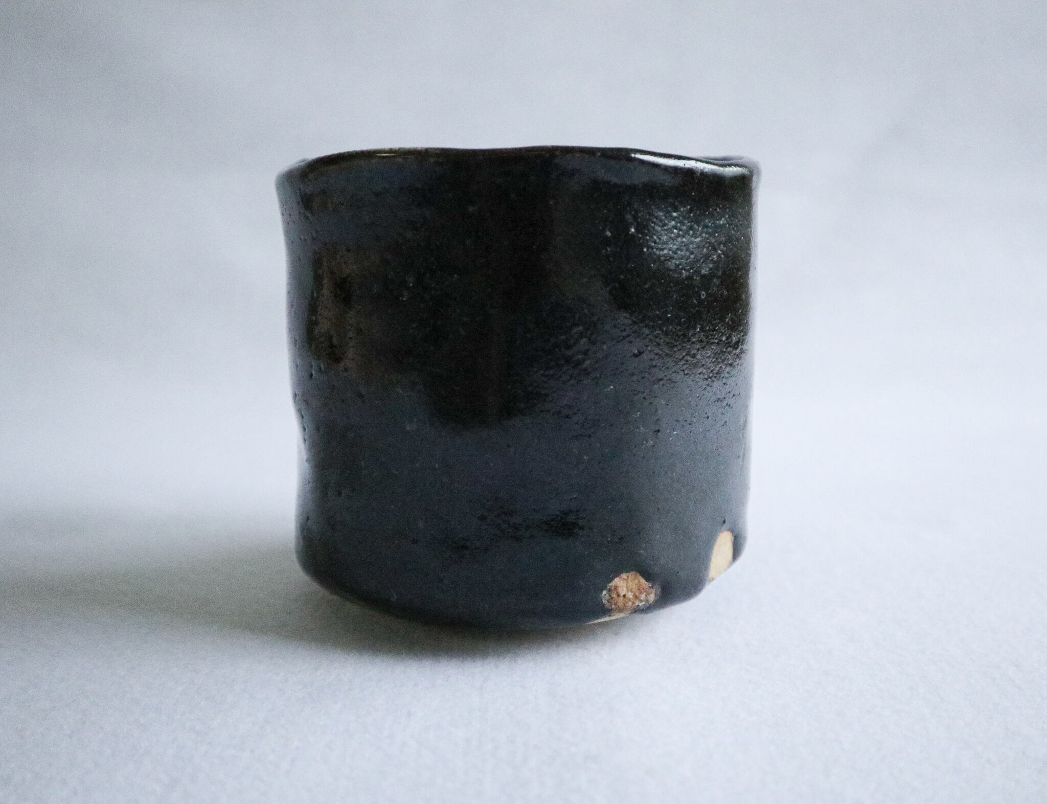 □光藤佐 ： 瀬戸黒茶碗 | 器の店・沈丁花