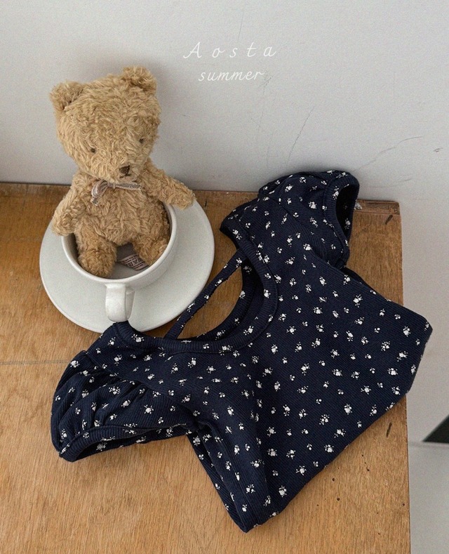 【予約】Aosta / Open Back Puff Blouse