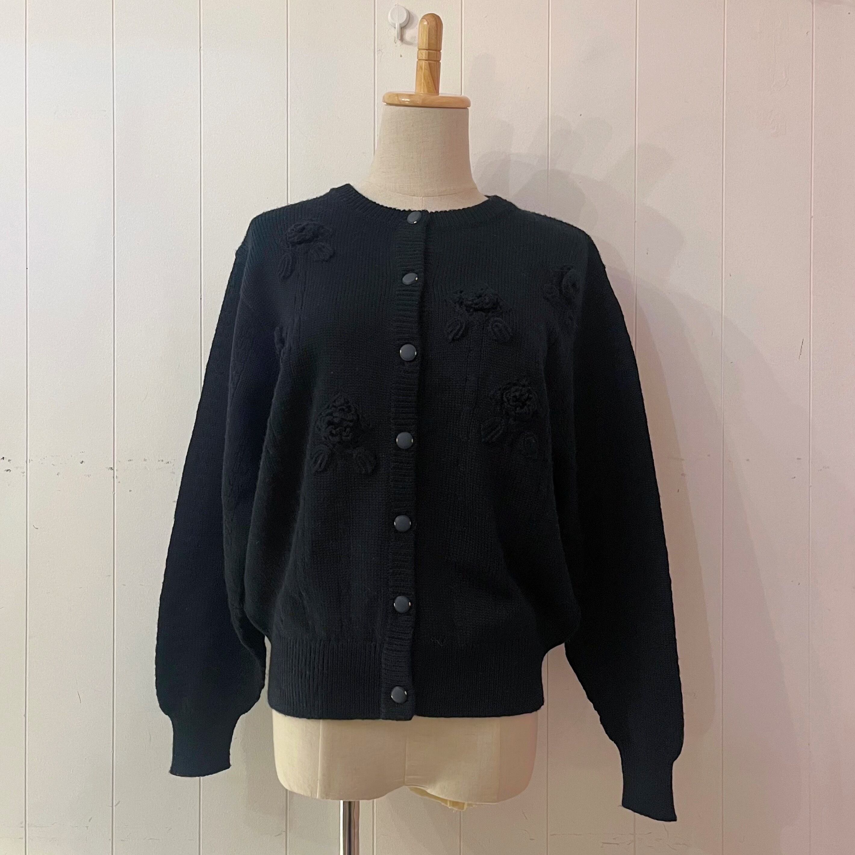 black flower motif knit cardigan