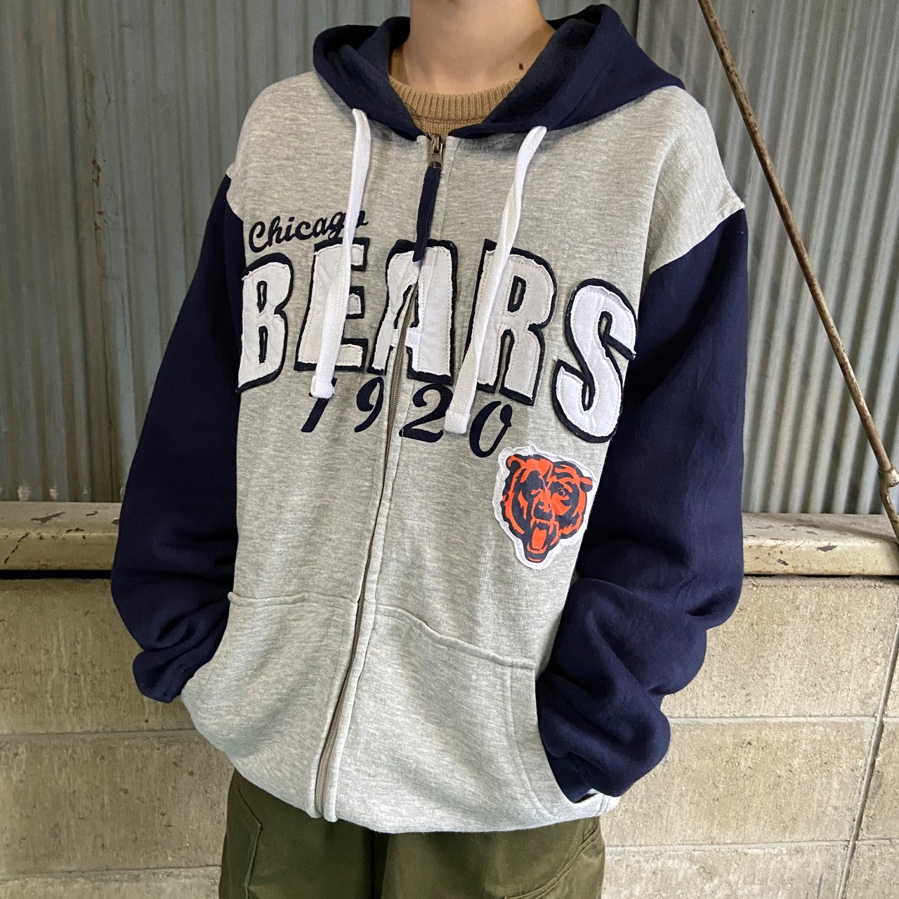 NFL シカゴ ベアーズ チームロゴ ワッペン フルジップ スウェット 