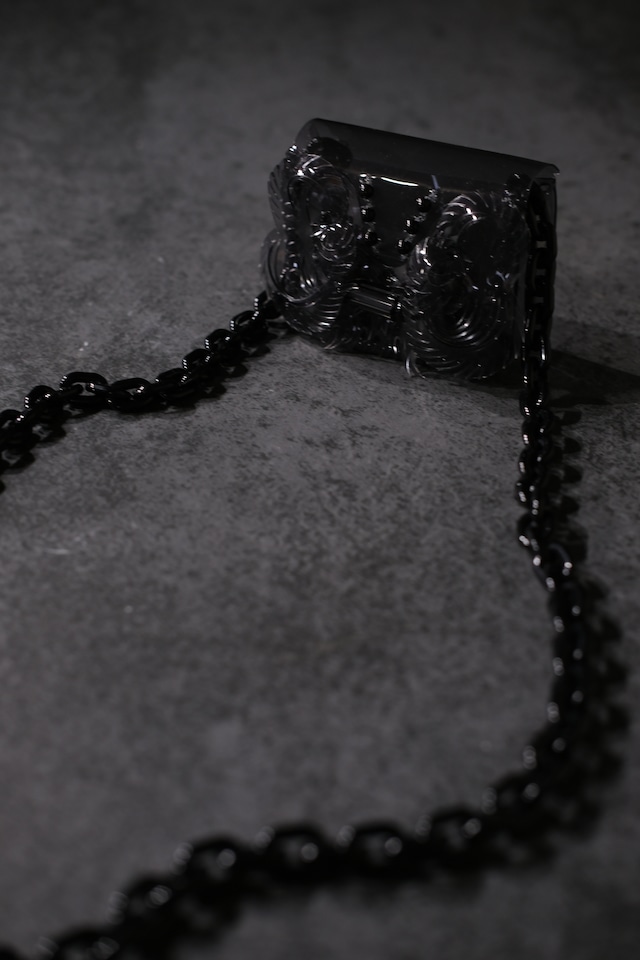 【Mame Kurogouchi】Transparent Sculptural Micro Chain Bag - black -