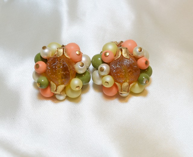 VINTAGE orange color beads earring
