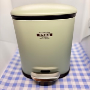 セパレート　ダストビン