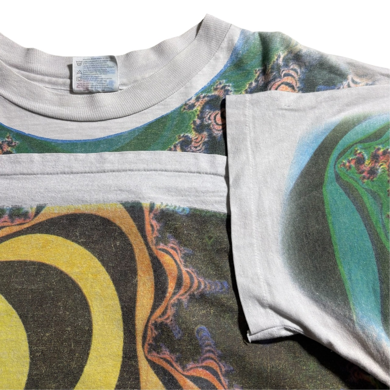 vintage 1990’s aop fractal art tee