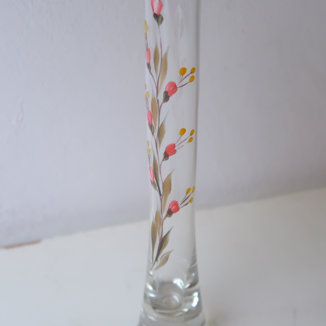 お花のペイントの花瓶-細長