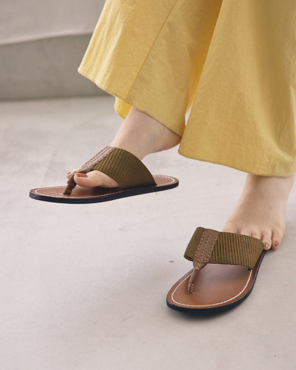 TODAYFUL(トゥデイフル) Flat Tong Sandals | サウスオレンジ｜メンズ