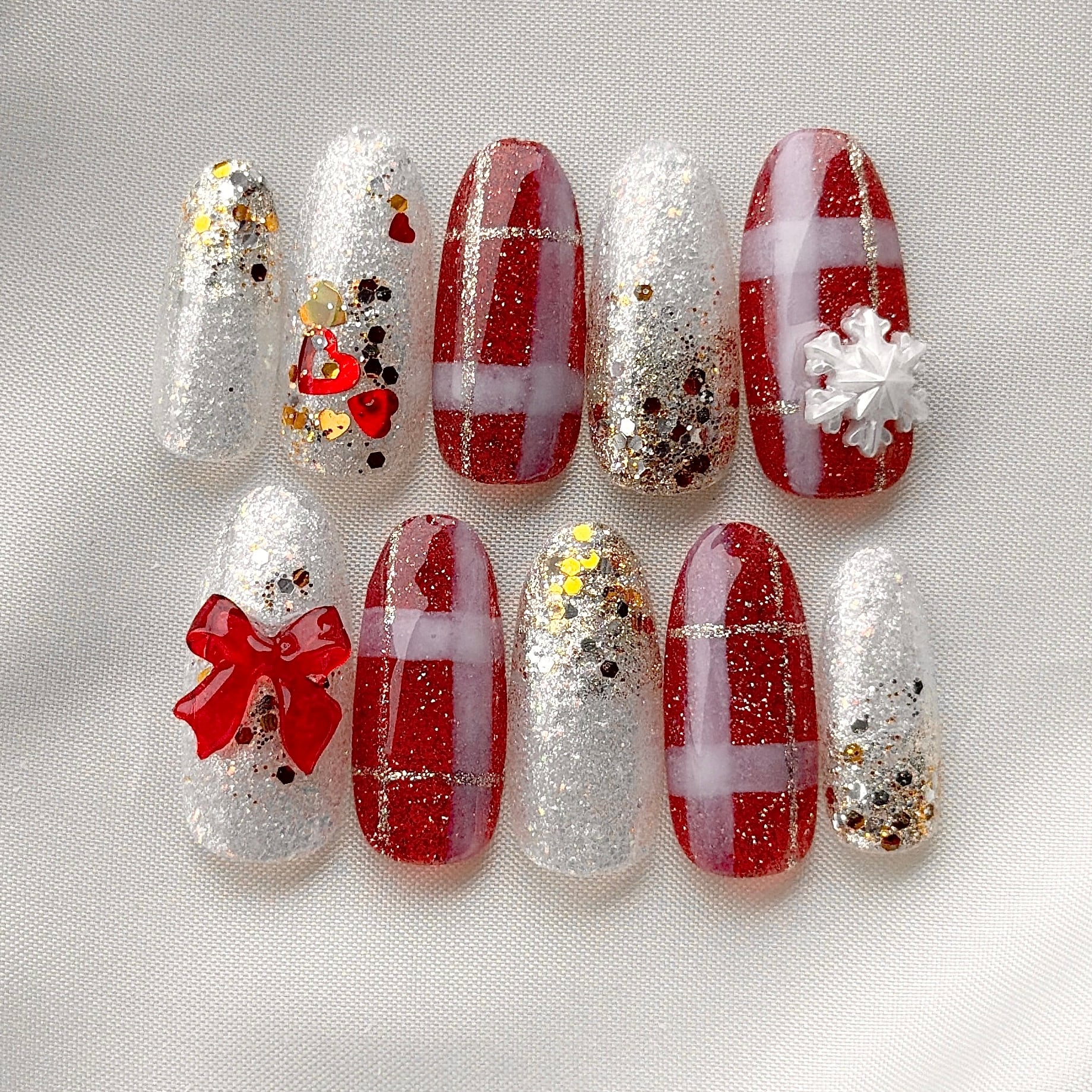 ガラスフレンチ×蝶 ピンク シルバー ネイルチップ バタフライ 普段使い