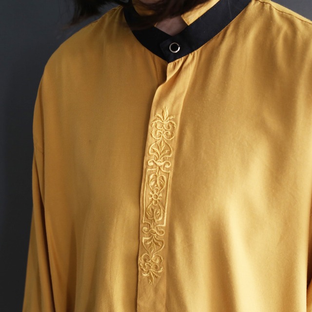 fry front embroidery design l/s band collar shirt 