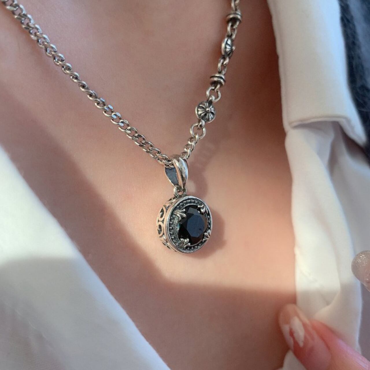 ケーブルチェーンネックレス ラウンド型ペンダント Ln00098