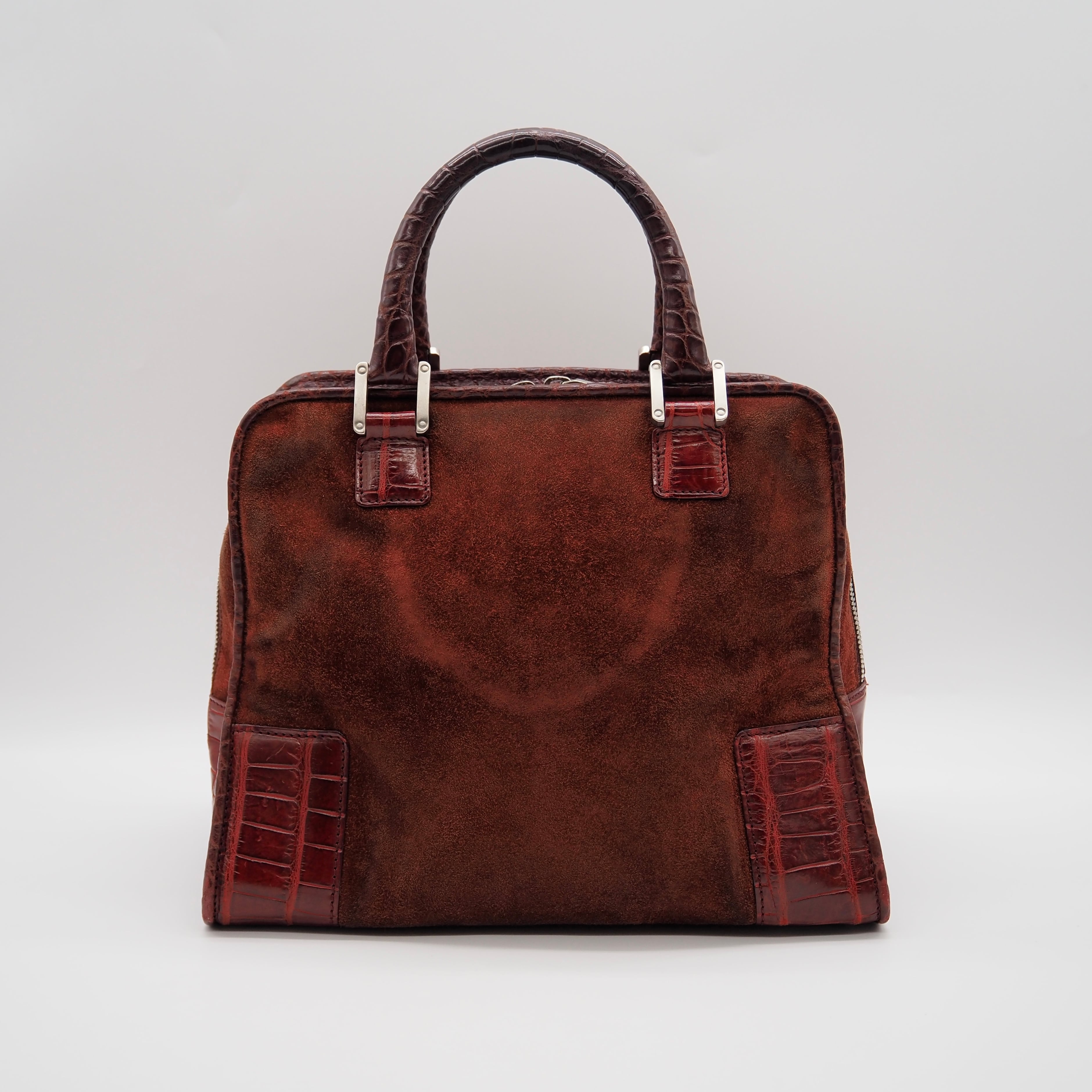LOEWE アマソナ28 ハンドバッグ レッド スウェード レザー ロエベ
