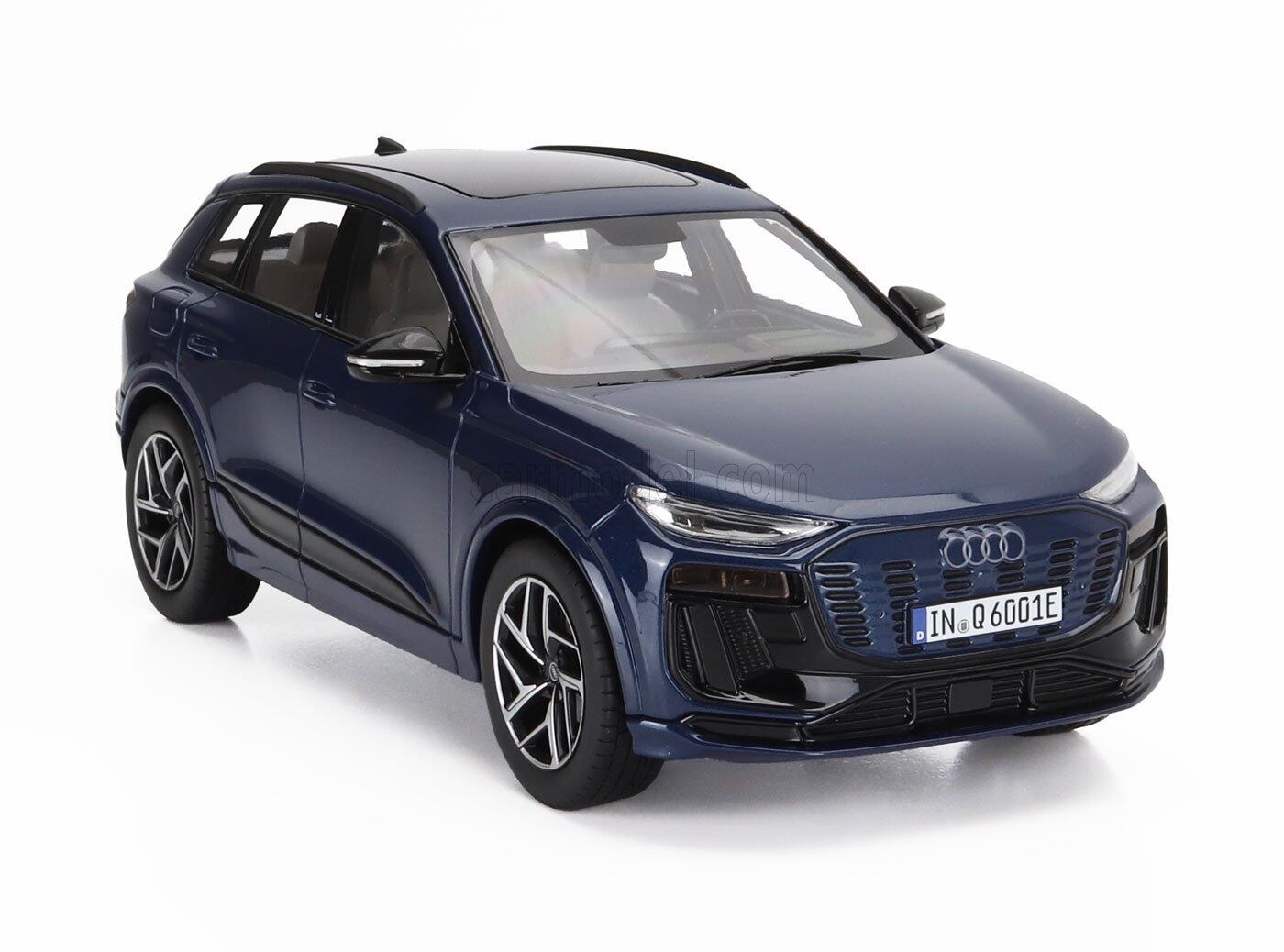 ミニカー 1/18 アウディ Q6 SUV SPARK-MODEL 1/18 AUDI Q6 E-TRON 2023