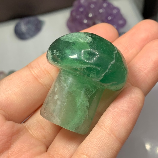 2.キノコフローライト置物