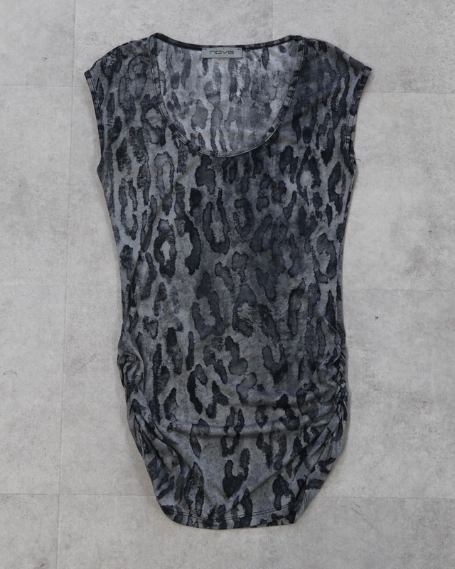 leopard side gather no-sleeve top
