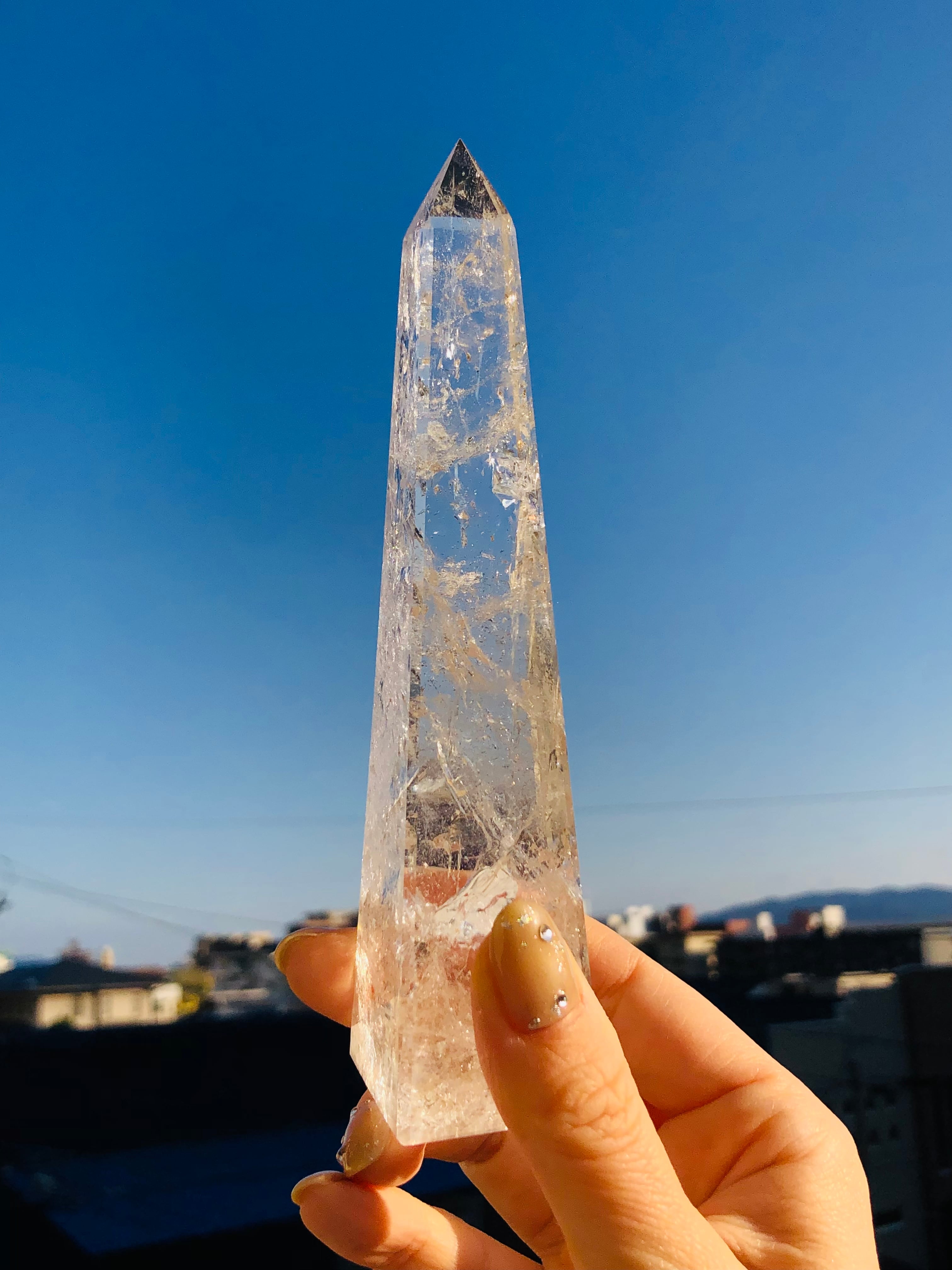 繁栄の象徴✳︎虹入りオベリスク水晶 | 虹色の星