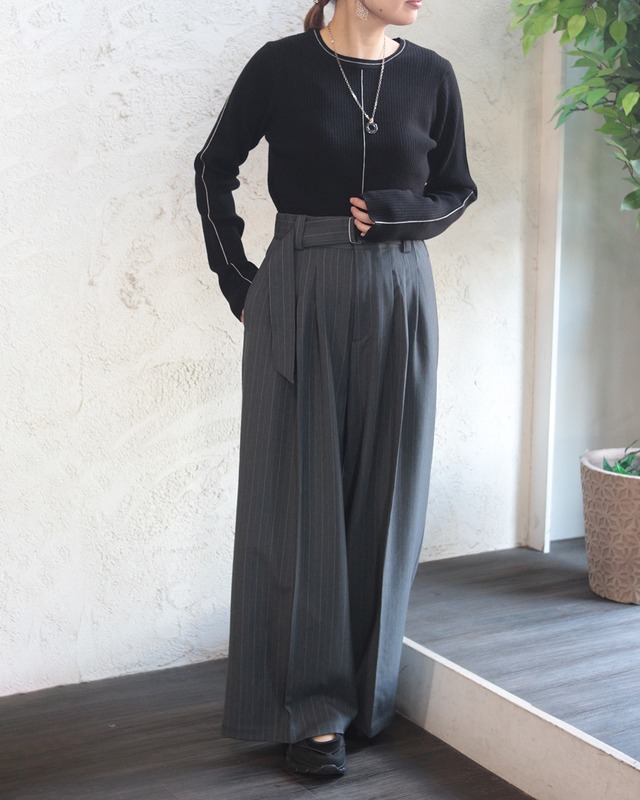 【hunch】ストライプ ポリスパン タックワイドパンツ　(250949)