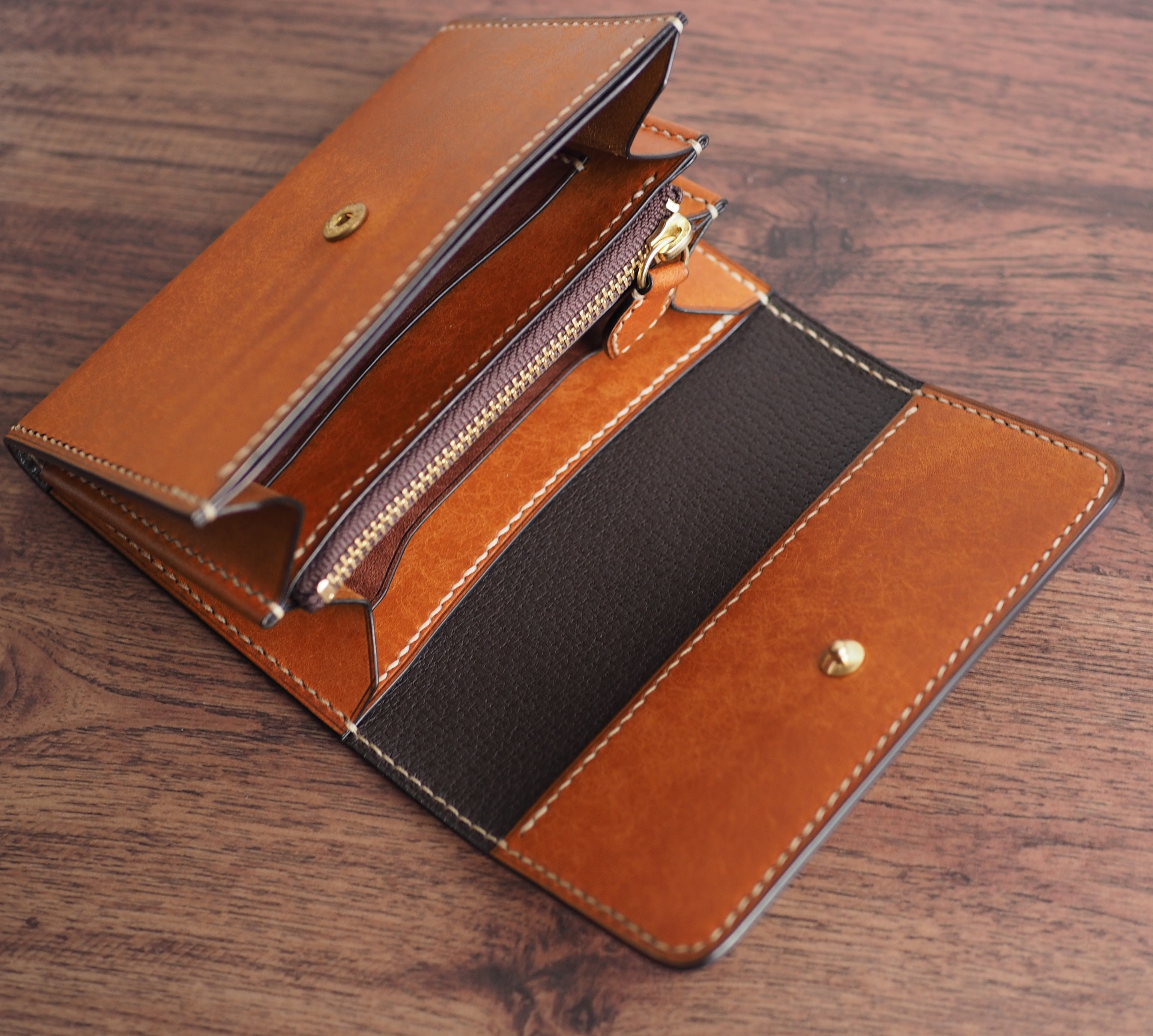小物 Kei Kei.os Leather プロフィール | iichi 日々の暮らしを心地よくする