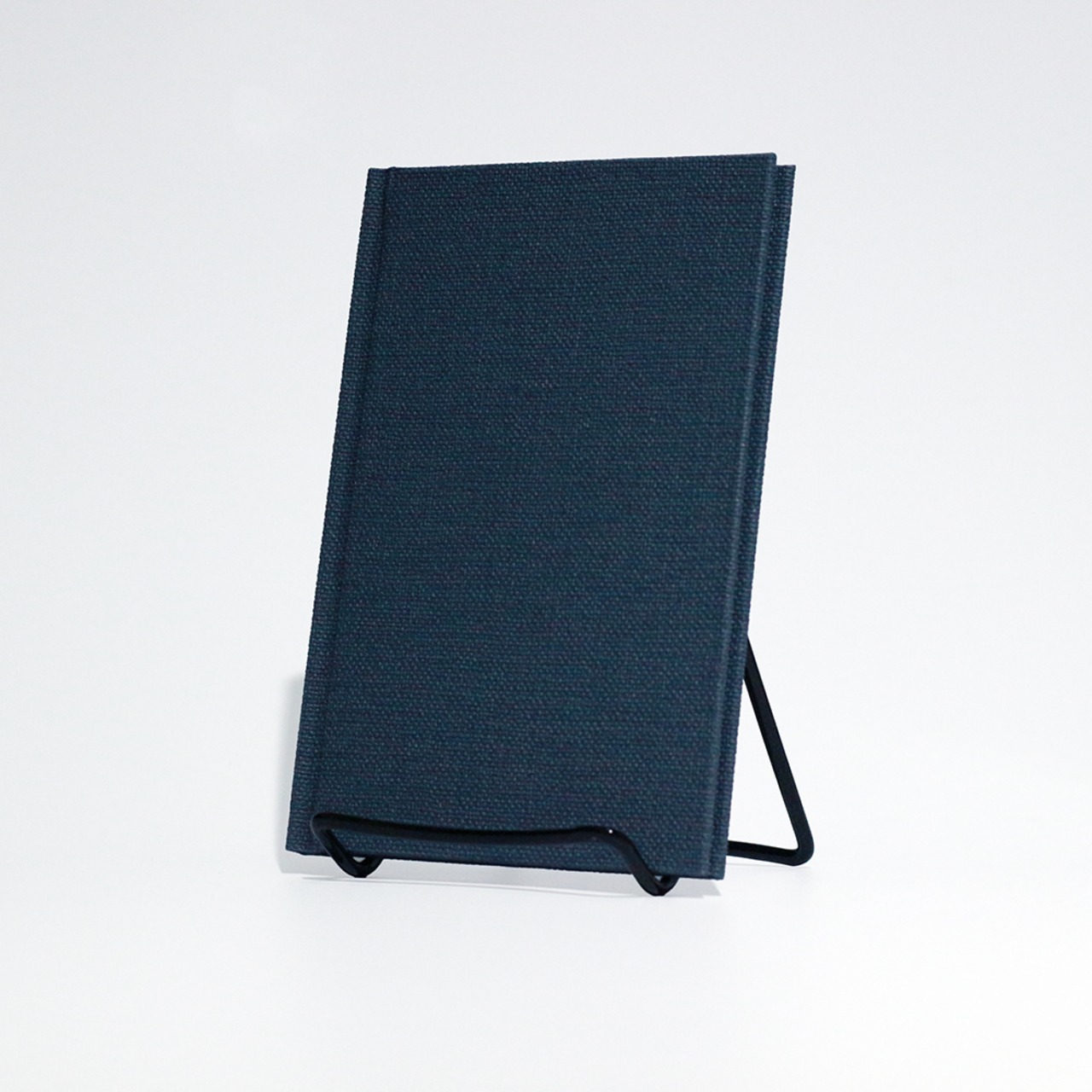 Multi-log note - 【ドット方眼・五段階評価】北欧ネイビー / A6変形 / ハードカバーノート