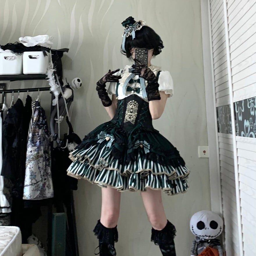ロリータファッション ゴスロリ黒ストライプリボン多段フリルJSK
