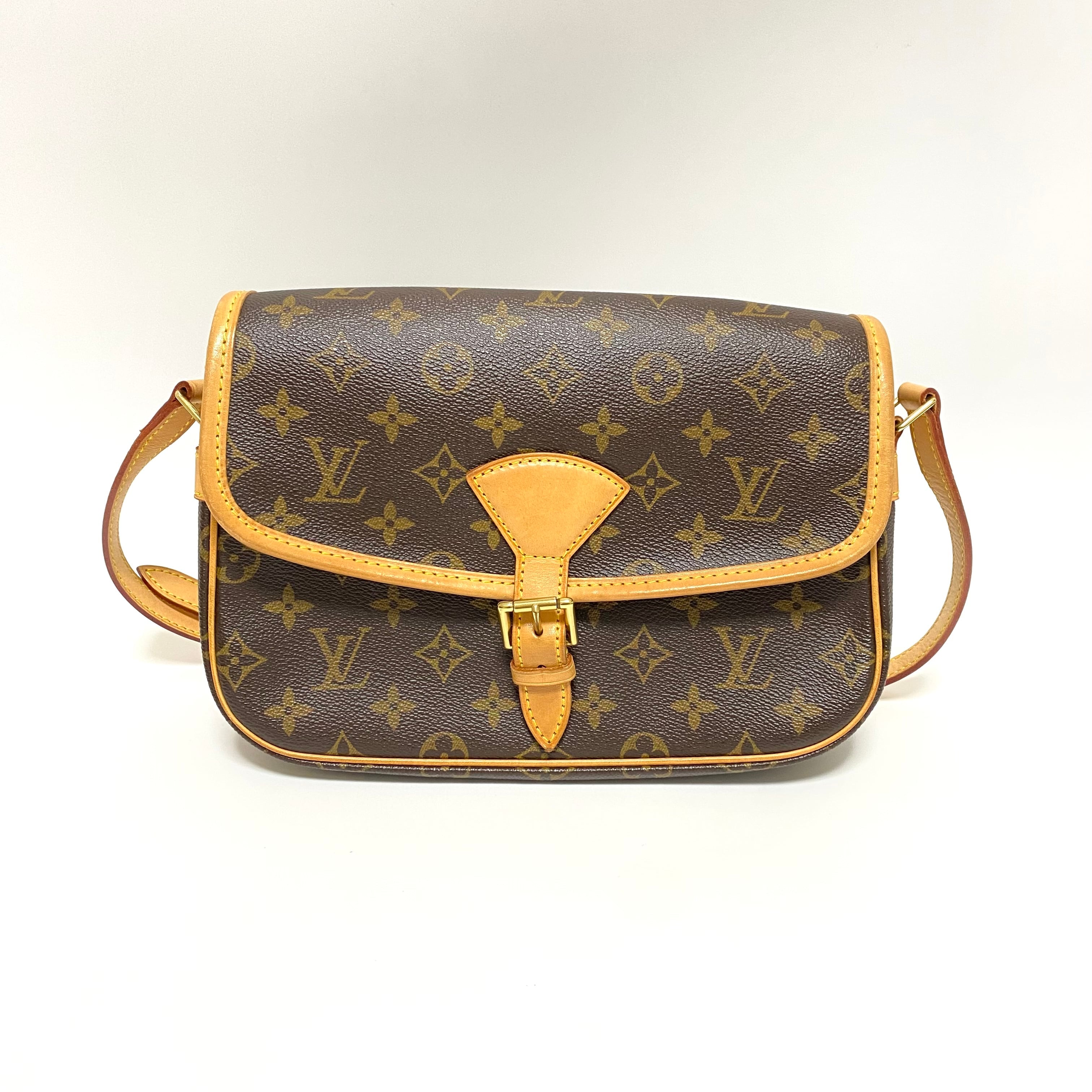 LOUIS VUITTON ルイ・ヴィトン モノグラム ソローニュ ショルダー