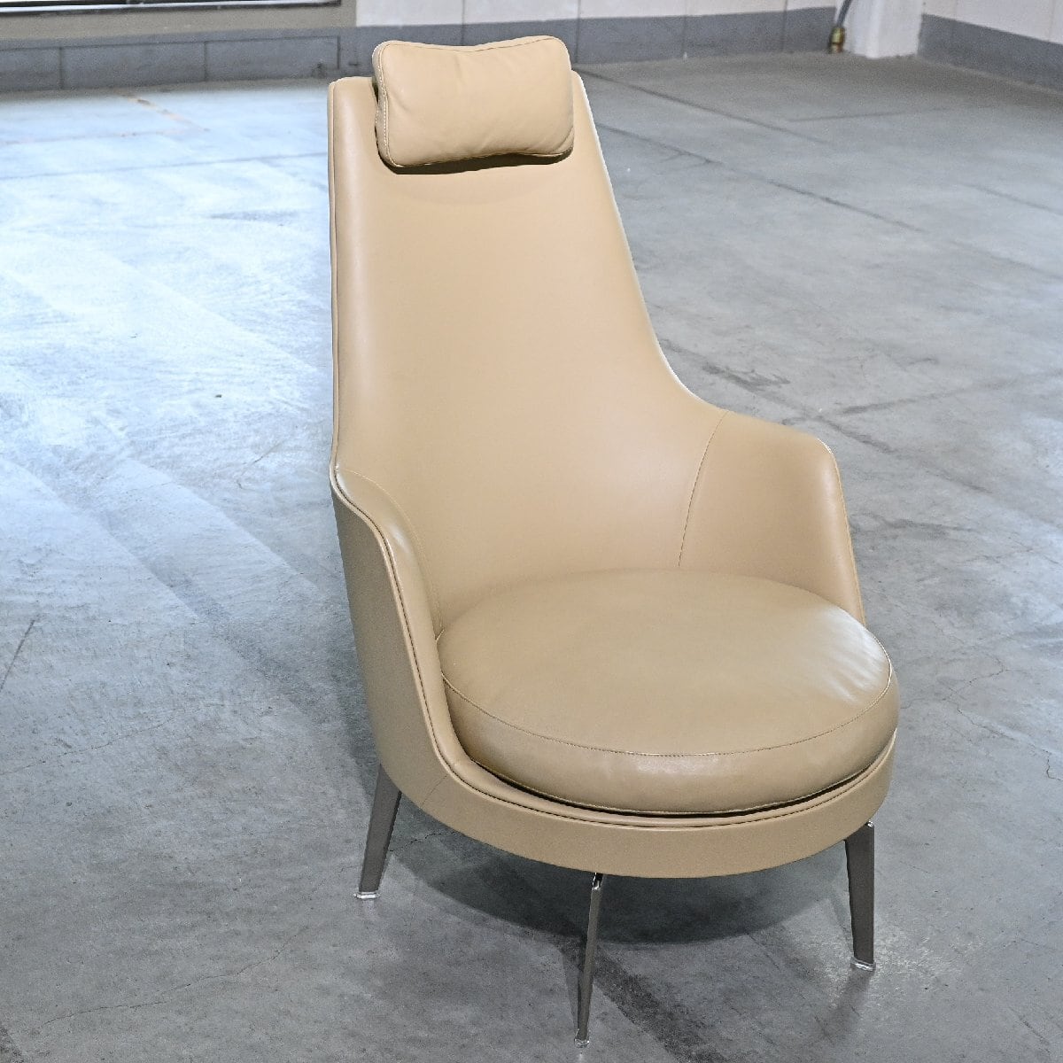 Cassina 80万「123/VERANDA/ヴェランダ」シングルソファb 本革 ヴィコ