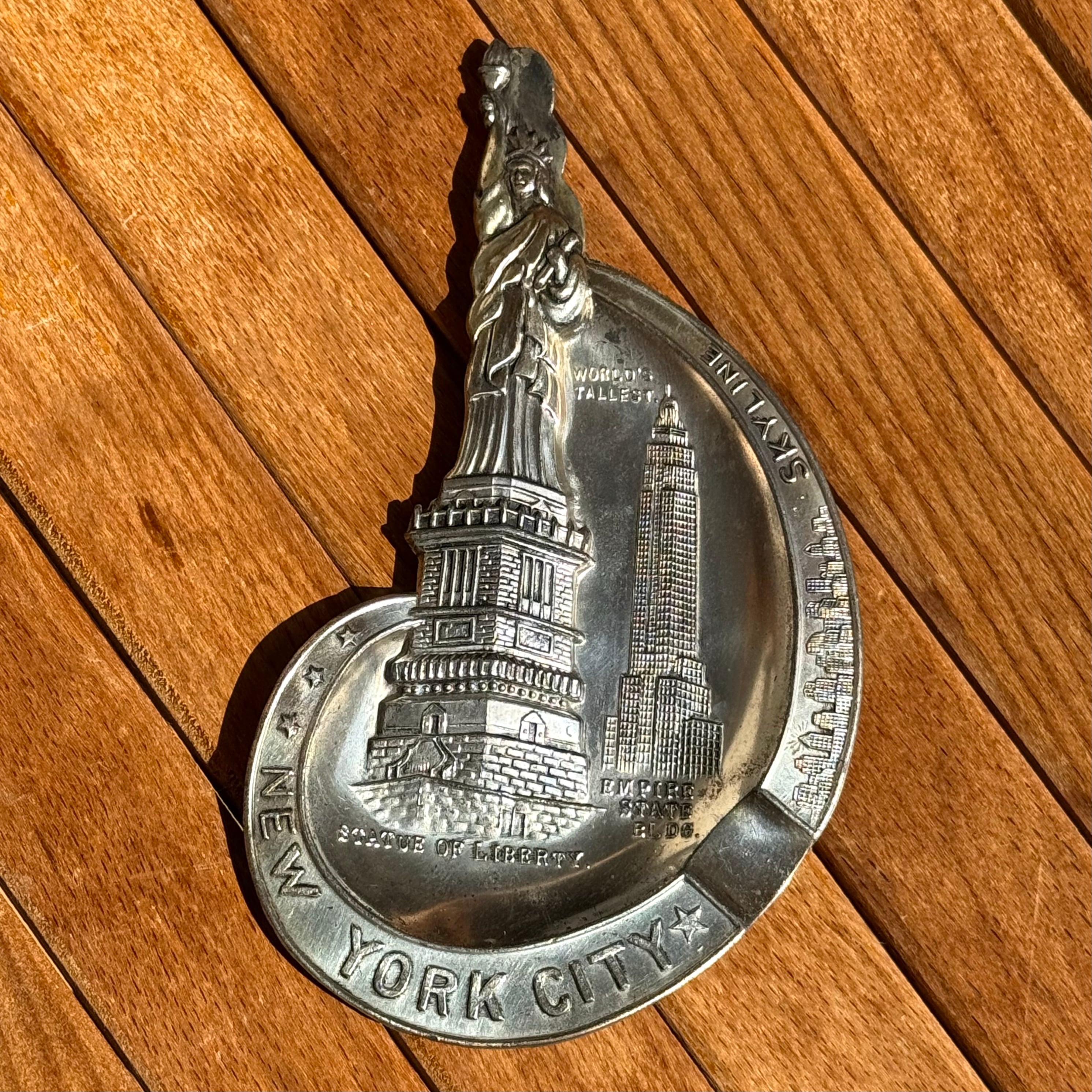Vintage Souvenir Ashtray （NEW YORK CITY）ニューヨーク 自由の女神