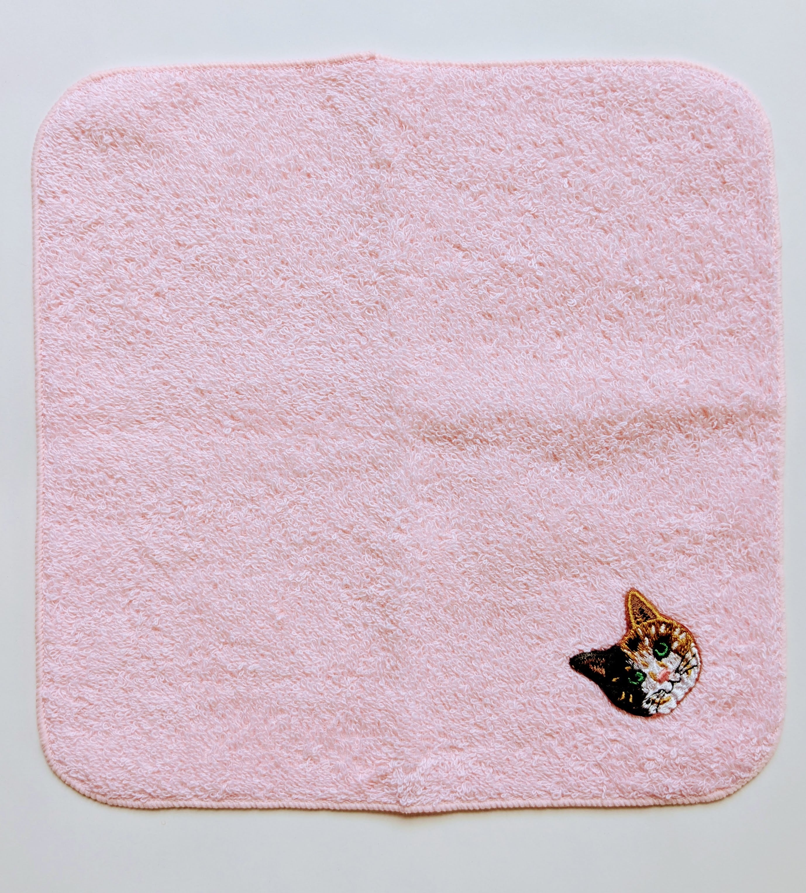 保護猫支援】桜ピンク泉州タオル ハンカチ 三毛猫 猫好きのための