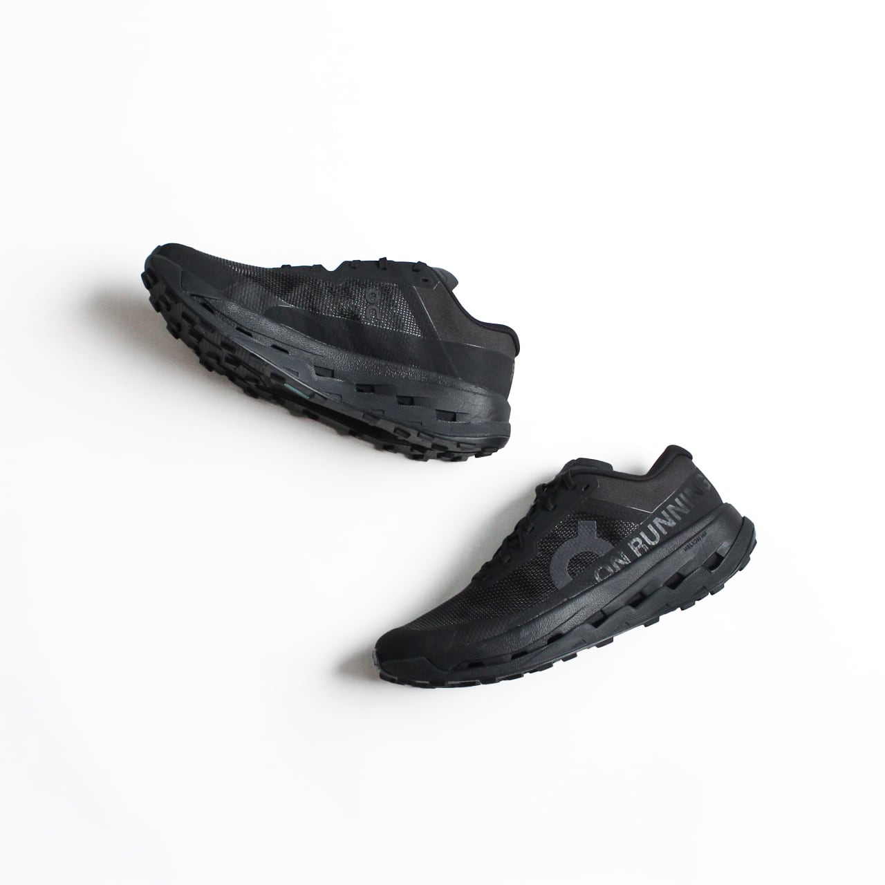 On（オン）Cloudmonster 3（クラウドモンスター3）Black / Black
