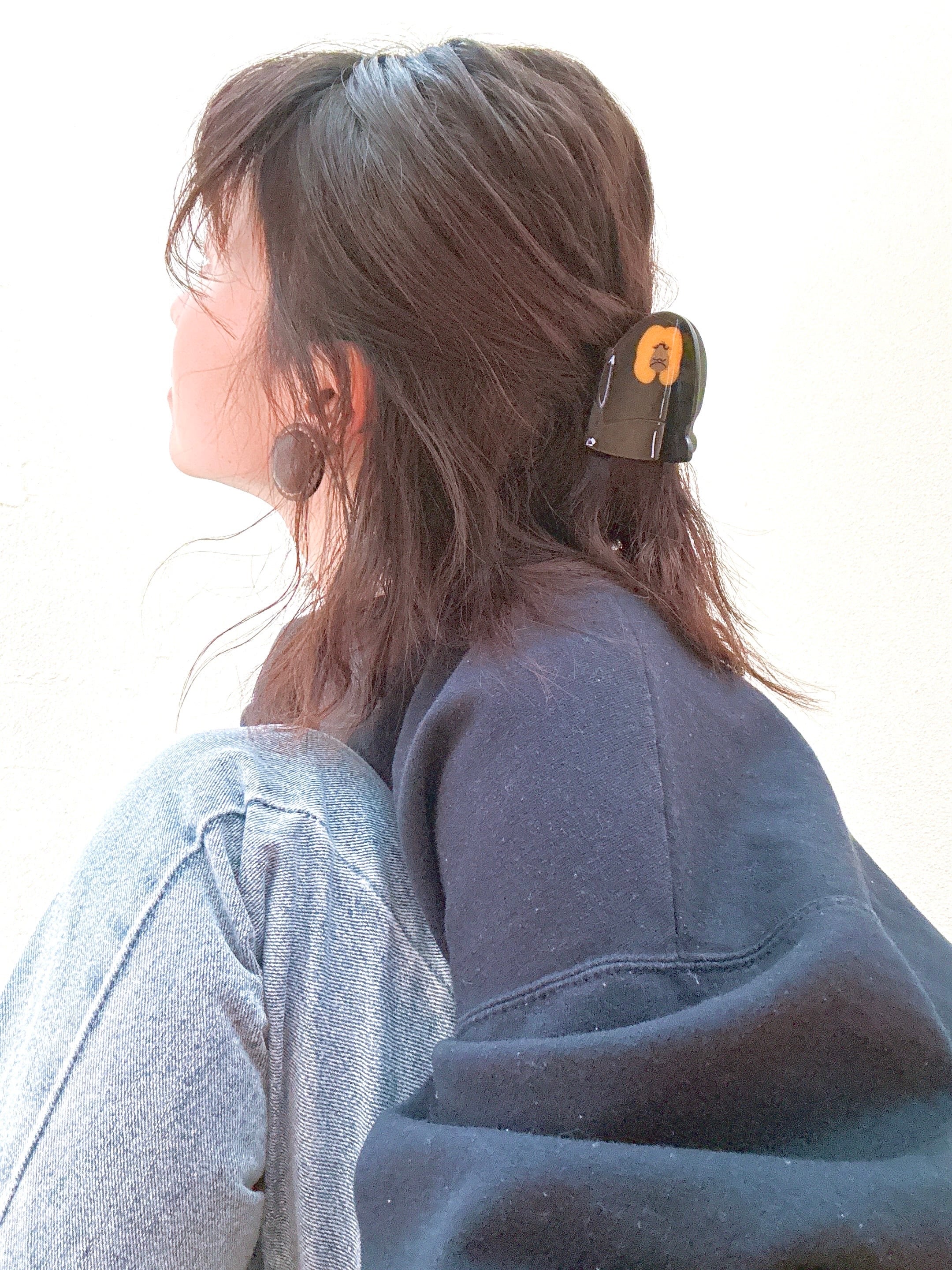 考えるシロガオサキ ヘアクリップ | 動物や生き物のヘアアクセサリー屋