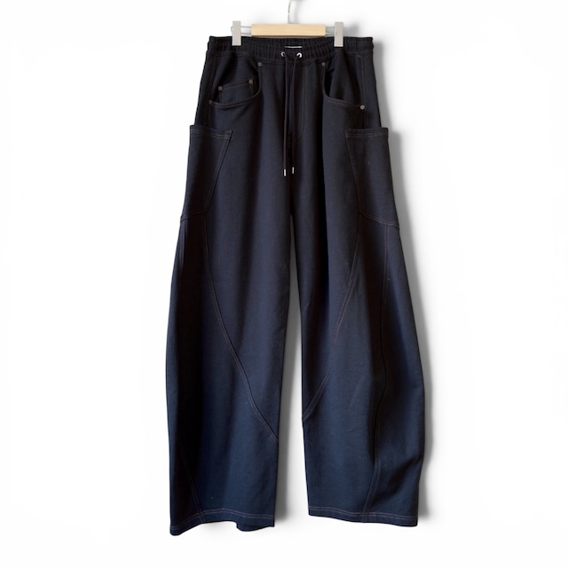 KHOKI  [3D CUTTING SWEATPANTS]