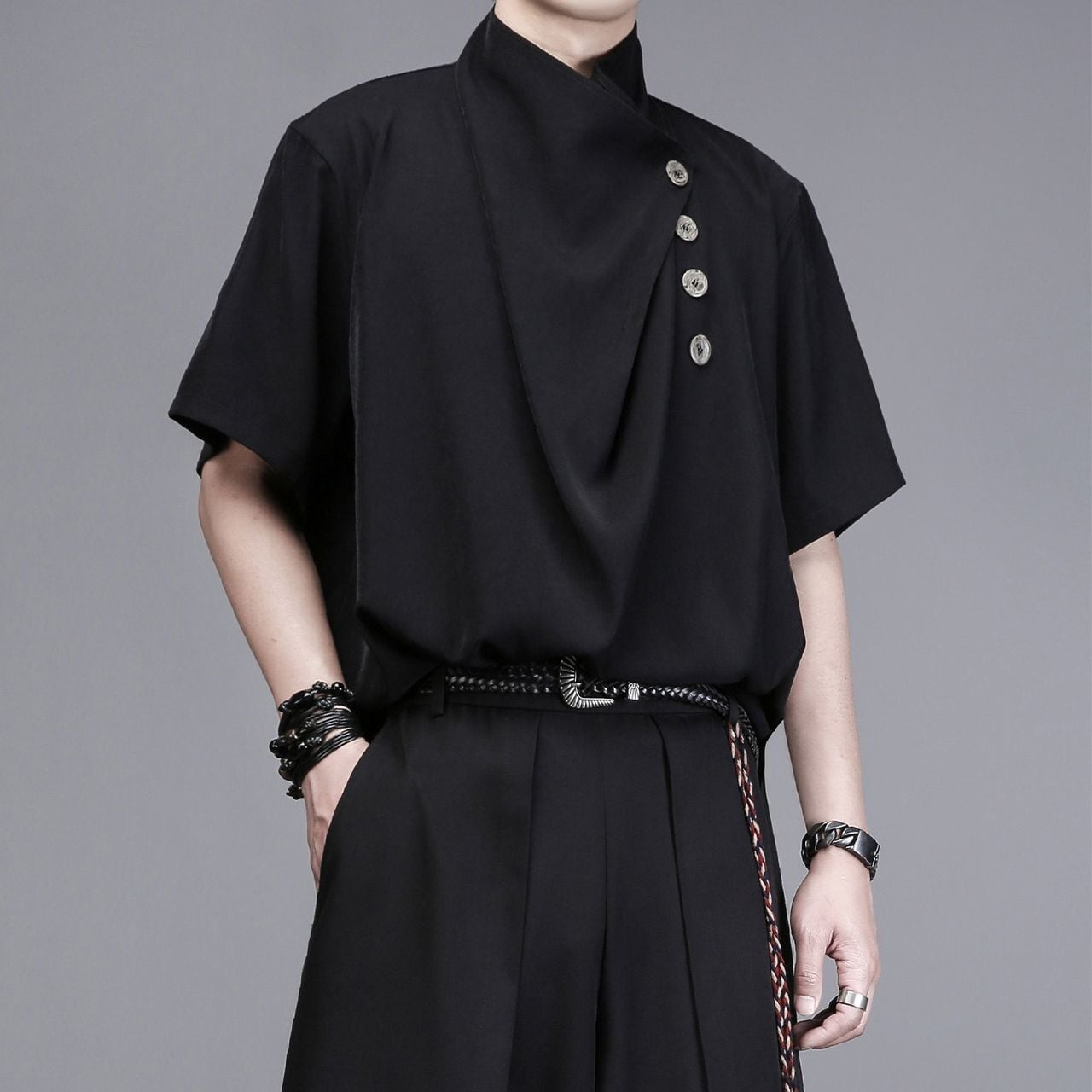 High-neck short-sleeve T-shirt with asymmetrical button detailing(MT1566)