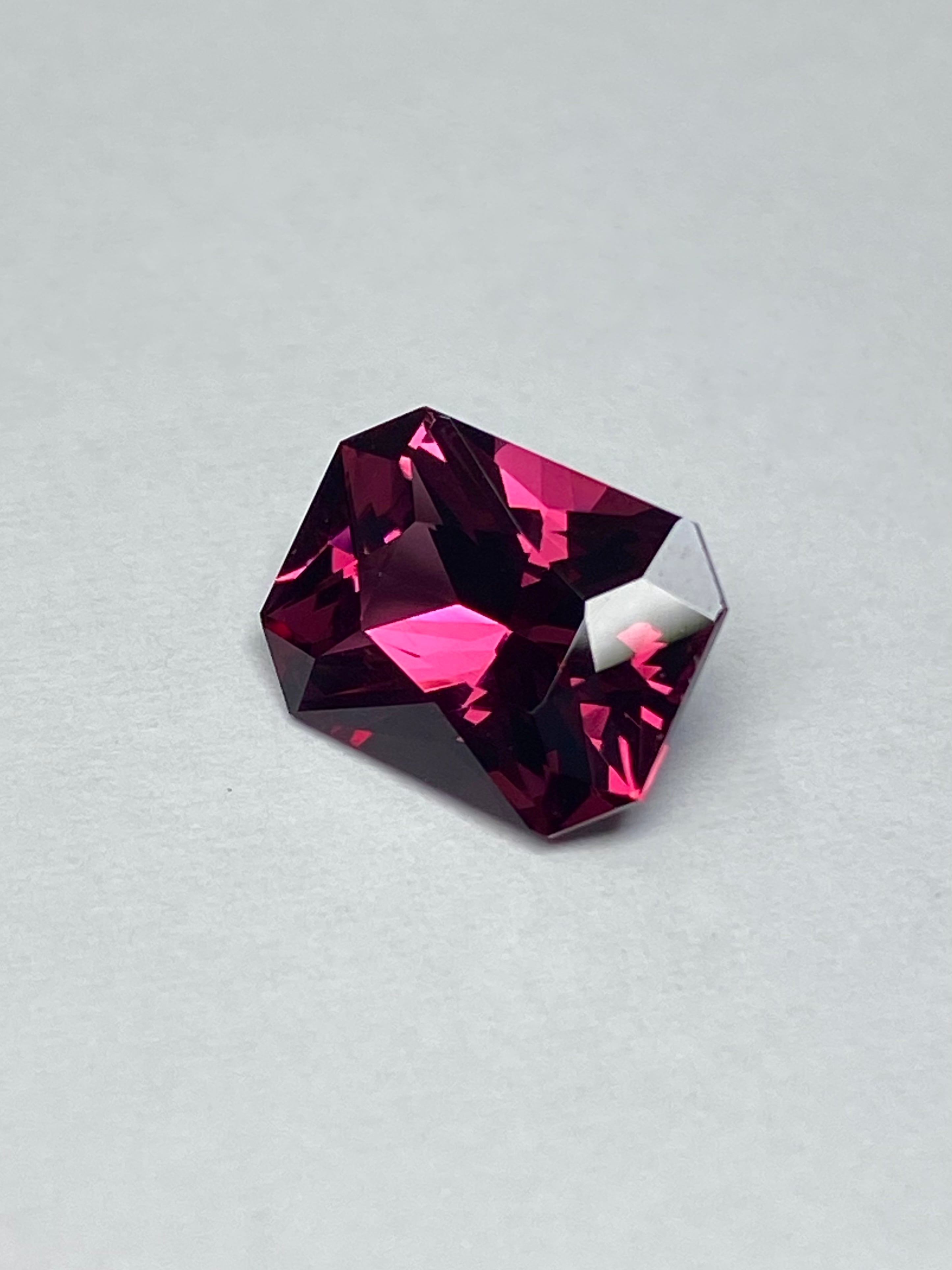 ロードライトガーネット 5.355ct ルース-