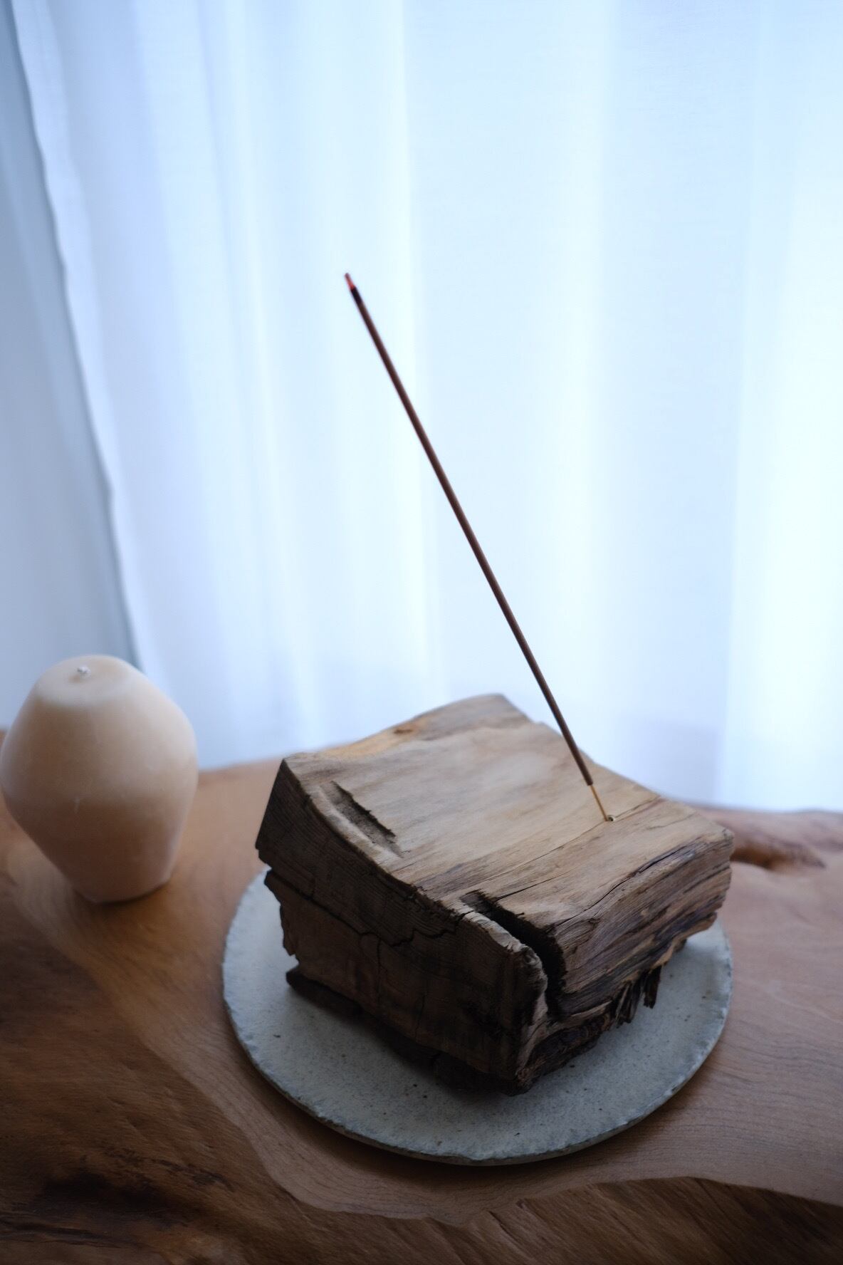 一枚板お香立て 樅木 -momi- | TORINOKI FURNITURE