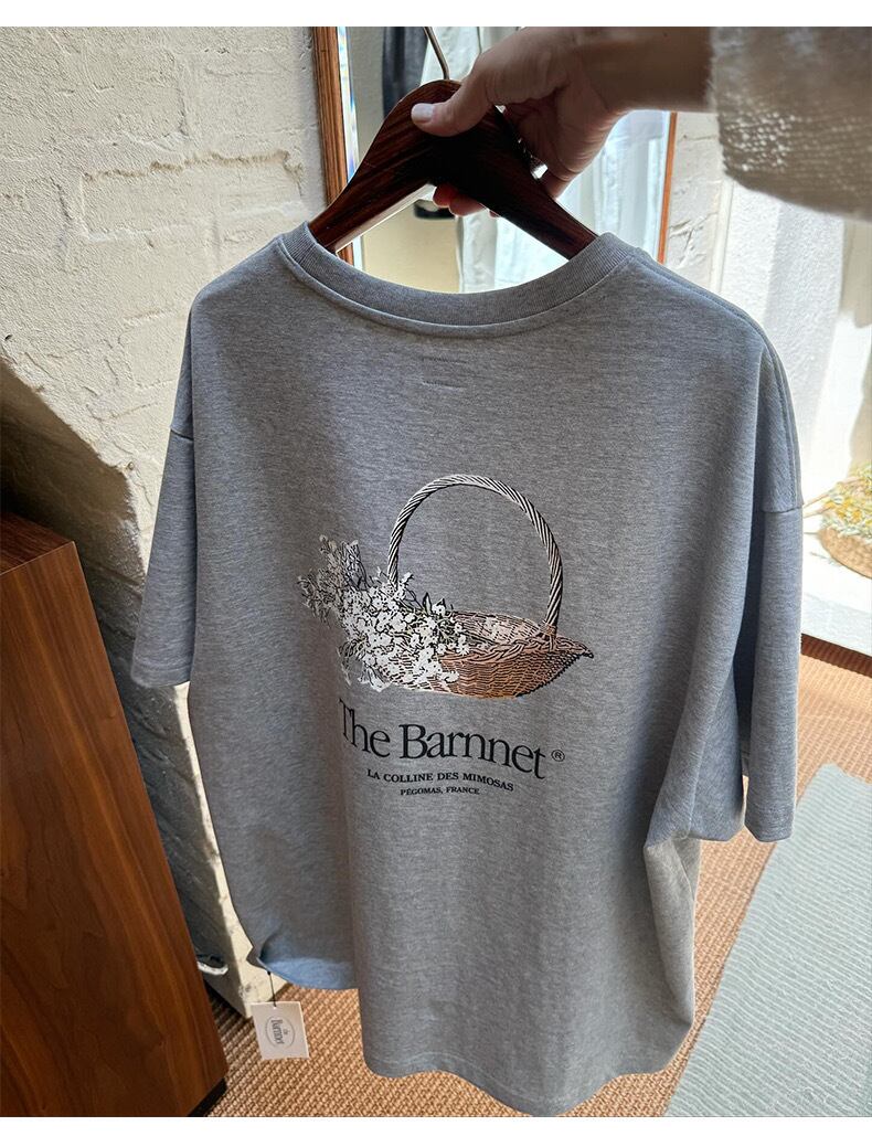The Barnnet】White Flower Basket T-Shirt | in the mist