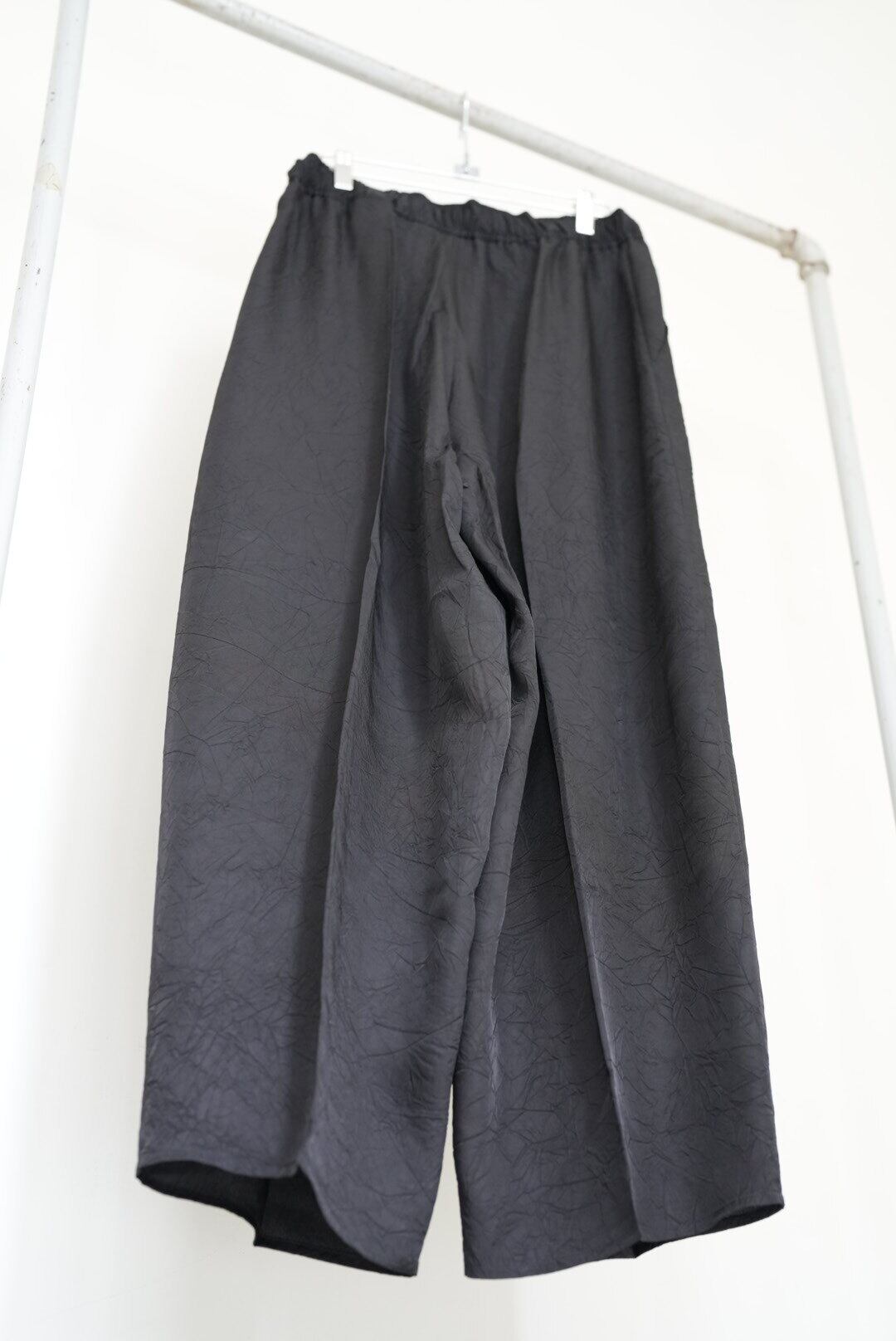 Cristaseya OVERSIZED PYJAMA PANTS BLACK | TOMMY'S KURAMAE